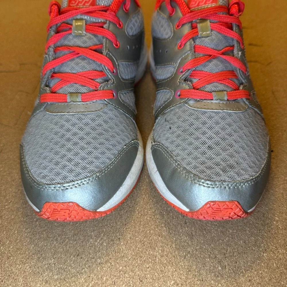 New Balance 577 Susan G.‎ Komen Womens Training Shoes Grey Pink WX577KM Size 9.5
